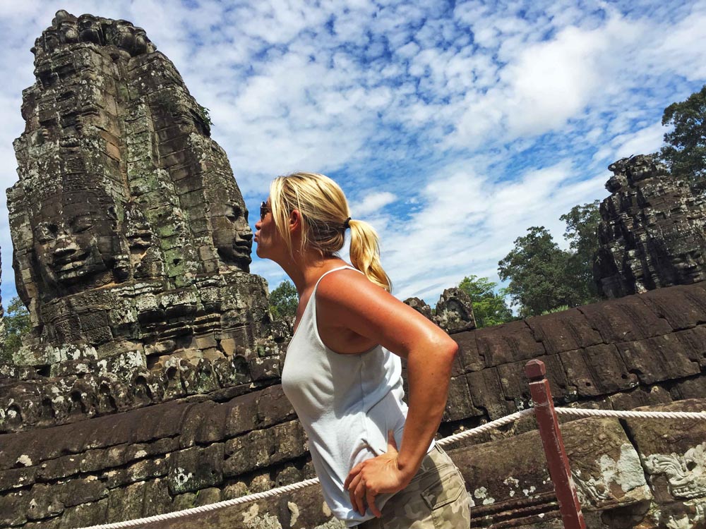 CambodiaKissContact